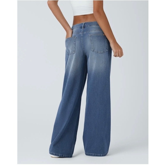 Halara Flex Asymmetric Low Rise Zipper Pockets Baggy Wide Leg Jeans Size Large - Picture 2 of 9